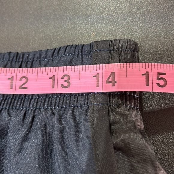 Nike Dri-Fit Running Shorts,panty lined,elastic drawstring waist,reflective logo - Picture 8 of 9